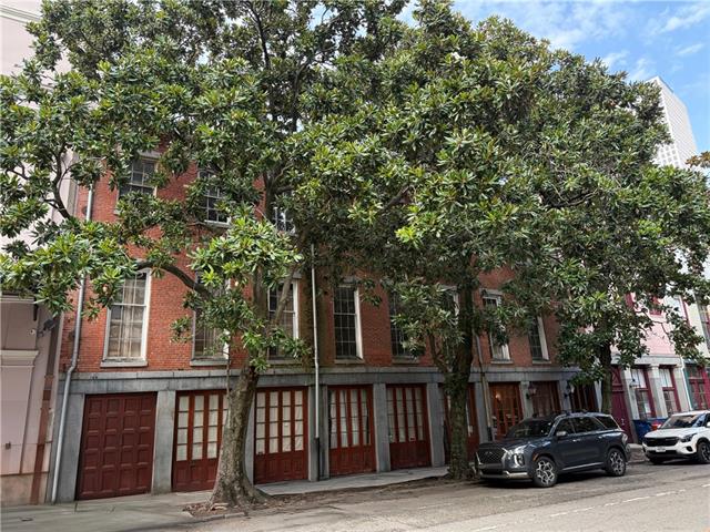 416 Gravier St