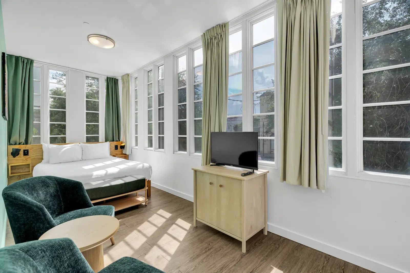 The Quisby Hotel